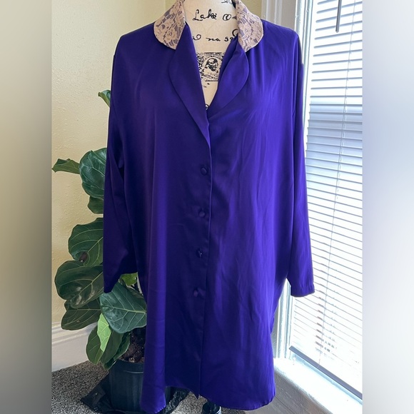 Victoria's Secret Purple Robe Intimates - Picture 2 of 9
